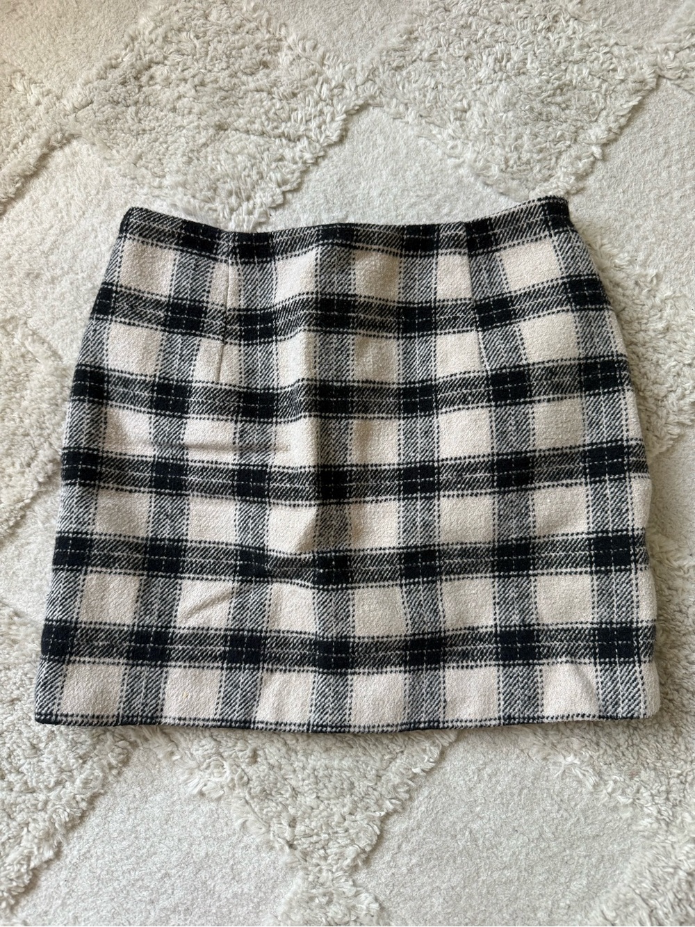 Forever 21 Black and Cream Plaid Mini Skirt